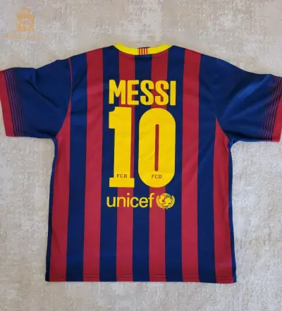 T-shirt messi 2014 barcelone🔵🔴
taille L