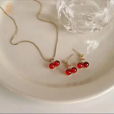 Collier et boucles d'oreilles cerises