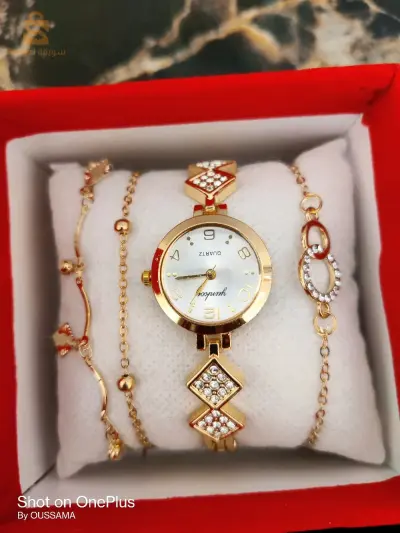 Montre femme avec deux bracelets