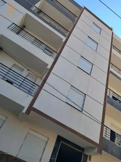 شق للبيع