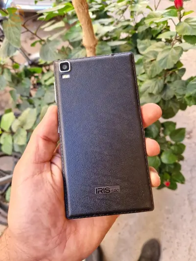 smartphone IRIS Oryx