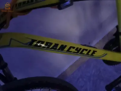 فيلو 26 كلش يمشي فيه 
الماركة Toran cycle ماشاء الله نضيفة الله يبارك فرنسي 🇨🇵🇨🇵  
المكان برج بوعريريج 
اي استفسار prv ولا 
0796106816
سعر 2ملاين