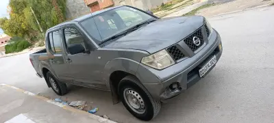 نيسان نافارا دوبل كابين 238 الف كيلوميتر