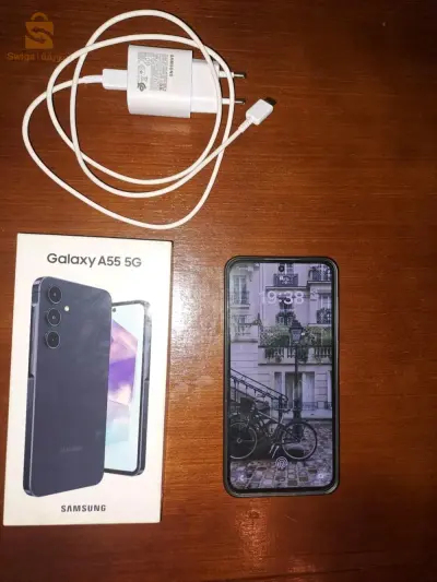 Samsung galaxy A55 5g double puces ce ta3 l'Europe 8 / 128 avec boîte chargeur d'origine et antichoc
