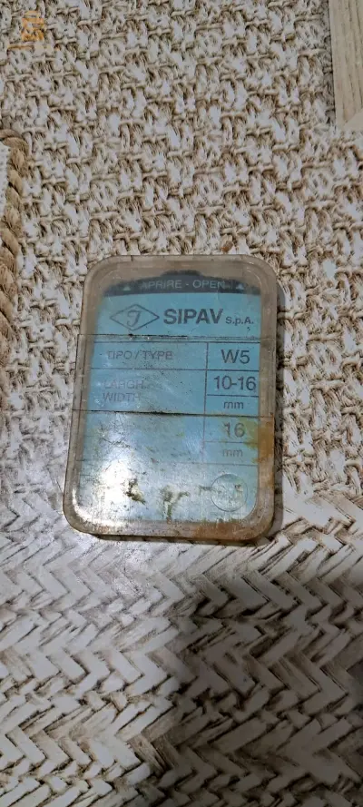 outillage de deresage  de pneu