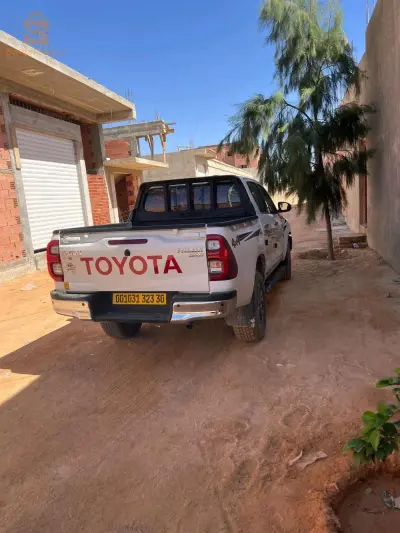 للبيع
