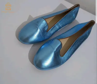 حذاء نسائي