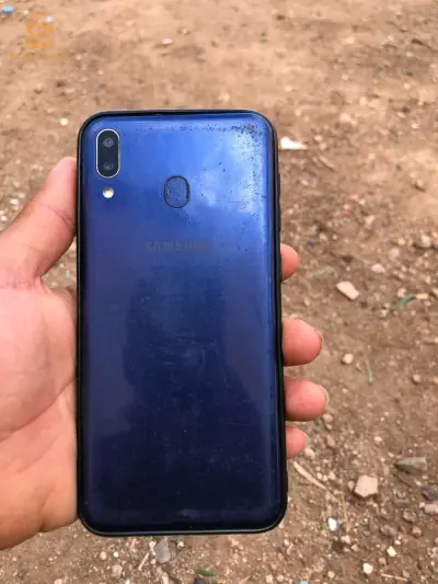 Samsung M 20