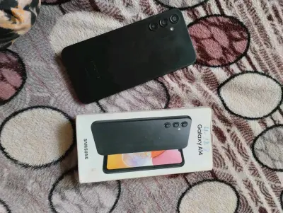 samsung A14 4/128 fissuré