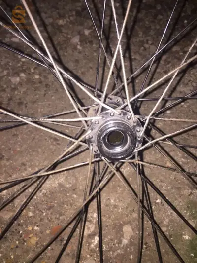 jente arrière de vélo classique
