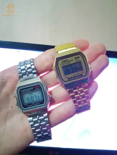 ساعة اولاد led 
لوردي 35 الف 
اسود والابيض 40 الف 

ساعة نساء رولاكس rolex 120 alf
لباقي 80 الف 

ساعة رجال casio 
فضي 80 الف 
ذهبي 120 الف 
توصيل باتنة كاين لباب دار مجانا 🚚