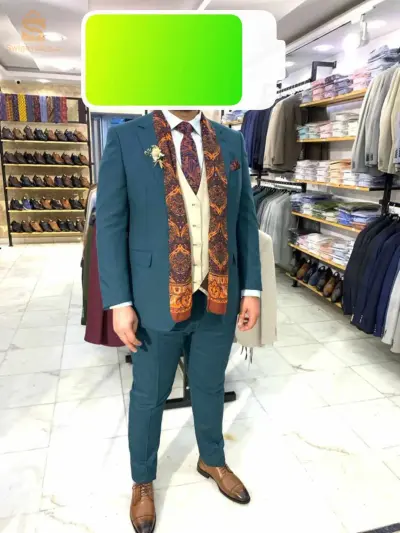 costume porté une seul fois