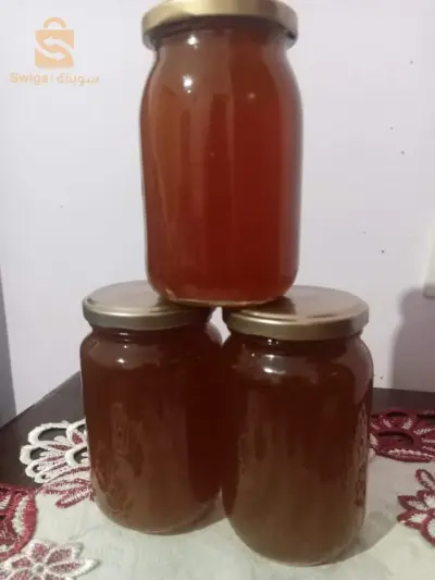 عسل حر وتين مجفف