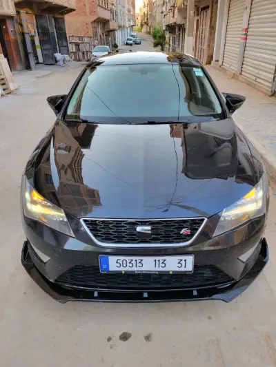 سعيدة