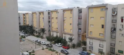 شقتين للبيع