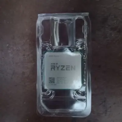 🔧 APU AMD Ryzen 3200G = 🖥️ CPU + 🎮 GPU intégré