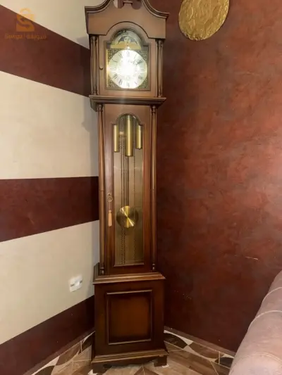 ساعة انتيك