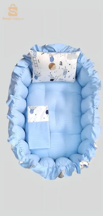 السرير المحمول بيضاوي الشكل الخاص بالأطفال 🤍💙 Oval baby nest portable bed 🤍

#bebe #trousseau #bebeboys #bleu