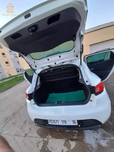 Clio 4 limited 2 0,9 TCE avec toit panoramique