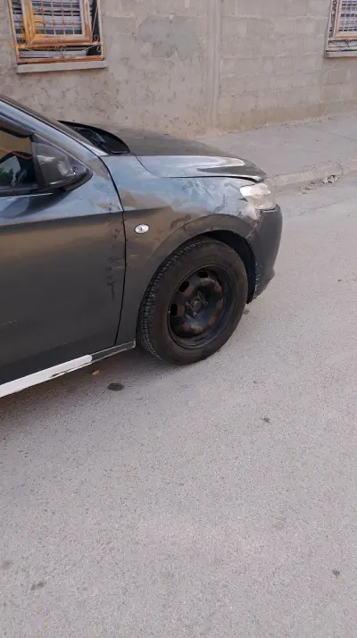 فيها لي فروا و نص امال مخدوم مستيك متور مريفيزي مازالت  ترودي بنوات جدد بطارية جديدة بابيون جديد