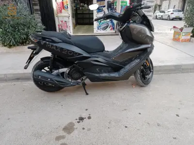 دراجة نارية للبيع