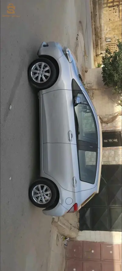 ياريس 2012