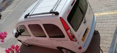 Kangoo 2020. Deuxième main.