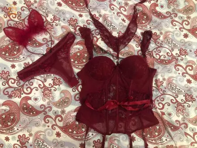 ✨ VENTE NEUVE - SANS ÉTIQUETTE- ENSEMBLE DE LINGERIE ✨