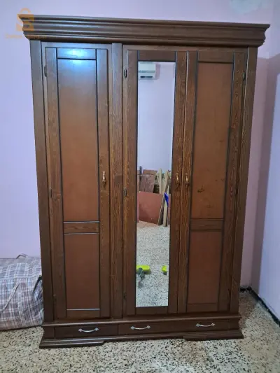 خزانة بحالة جيدة جدا