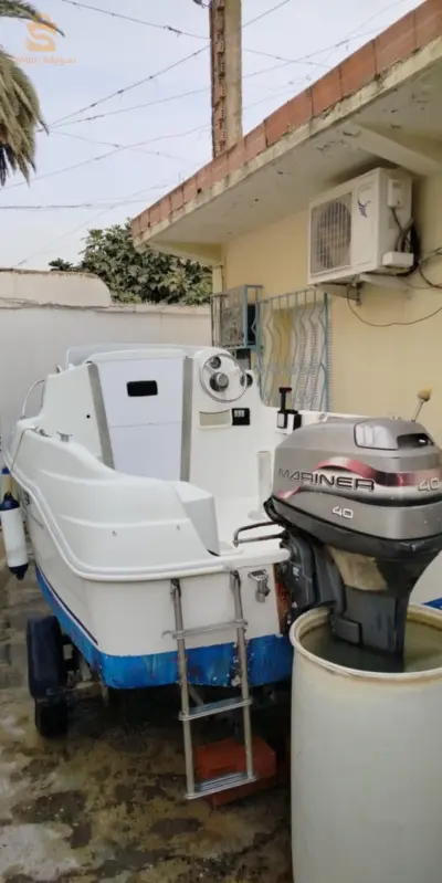 hors bord Quicksilver 4m20 avec moteur 40chv mariner très bonne état