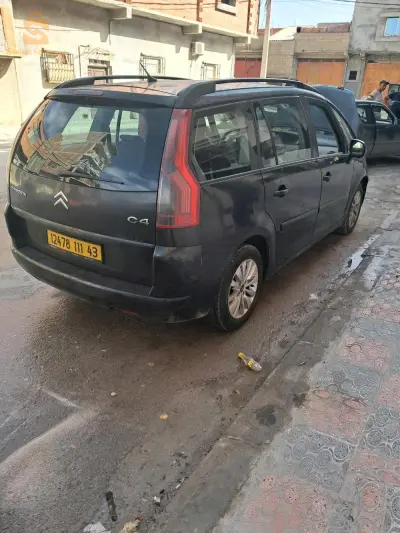 C4