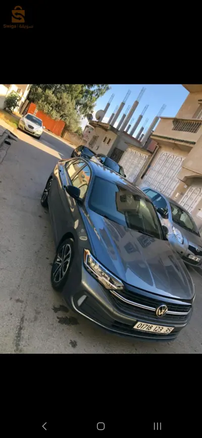jetta 2023 américain 
carte grise