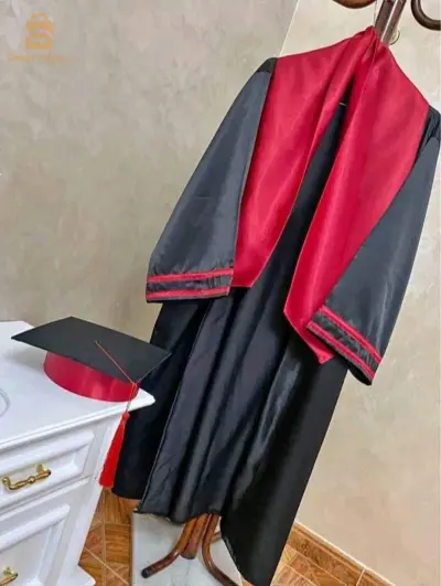 لباس التخرج