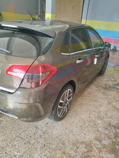نبرز بي 208 ولا 308 hdi