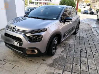 سيارة فرنسية 3ans-
édition limitée 
1.2essence 83 chvx