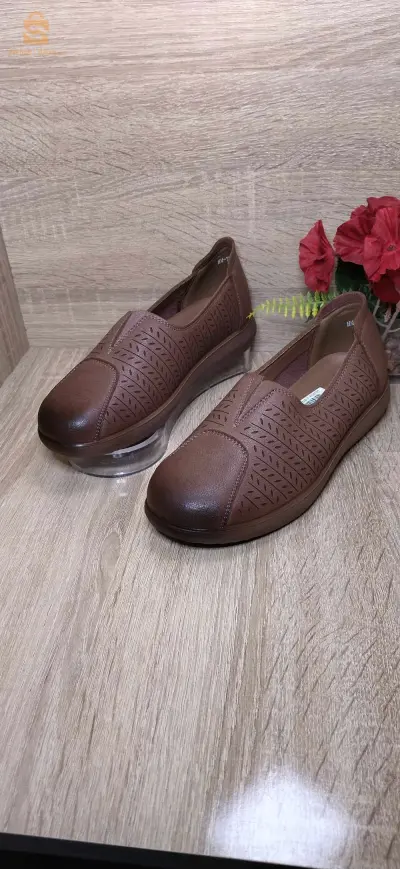 حذاء نسائي