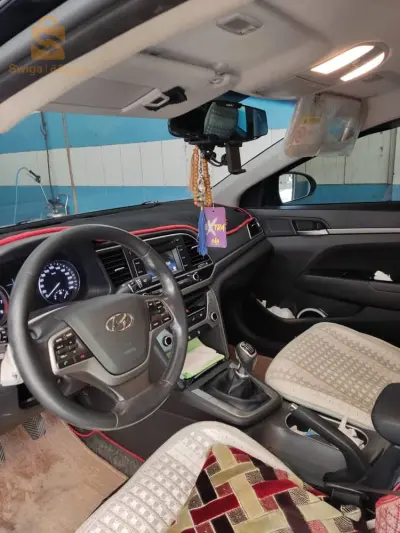 Hyundai Elantra 2017 46 AIN TEMOUCHENT