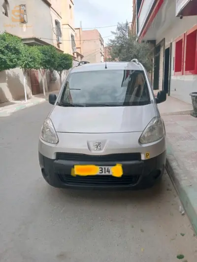 سيارة ب9