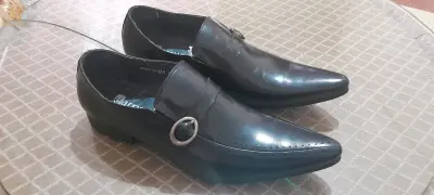 حذاء كلاسيك رقم 42