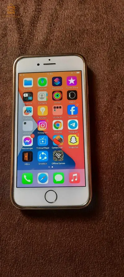 iphone 8 ( 100%)