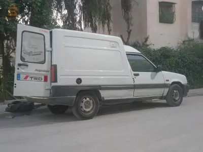سيارة تع خدمة طولة نظيفة لال وكابو
