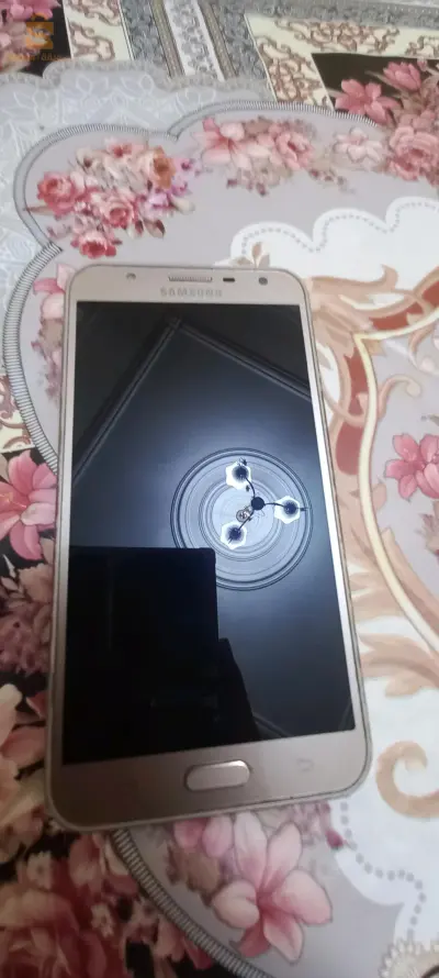هاتف للبيع