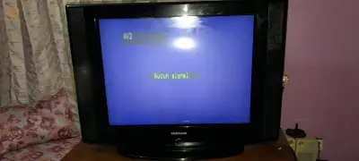 tv samsung 64cm slim