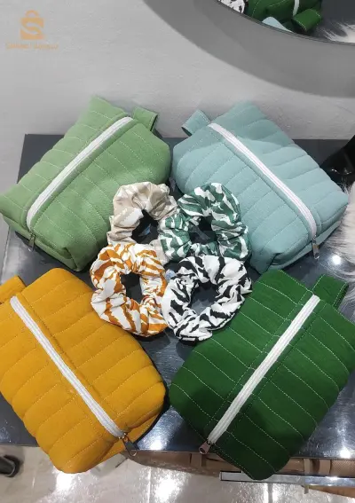 trousse (makeup bag) 🌼