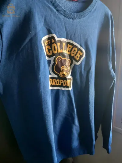 sweatshirt taille M-L  état 10/10