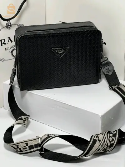 prada sacoche noire 39