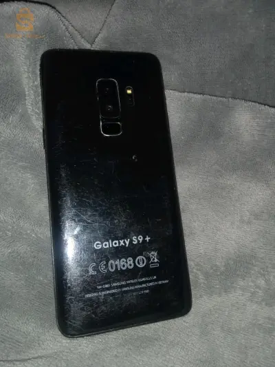 Samsung s9+ fih ficheur mkesra 
sawm mlih bshtk