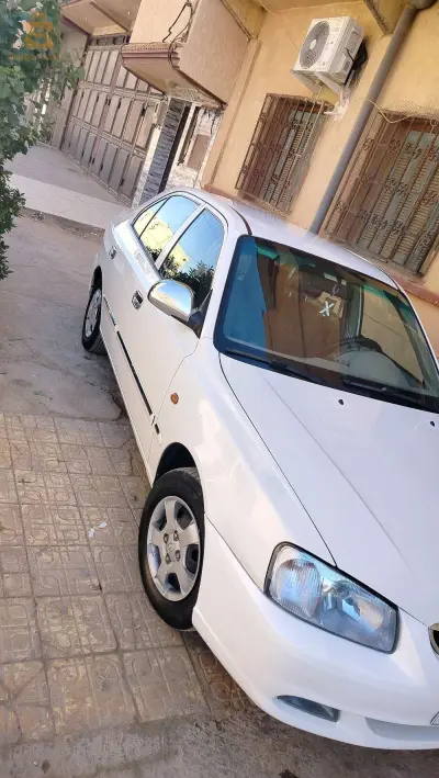 سيارة نقية