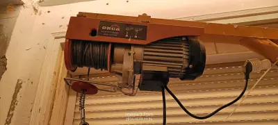 monte charge électrique 800kg