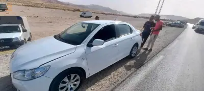 سيارة ماشاء الله مريفيزي الموتور ماشية 380 تاع دار فيها باب وال و شوية ليروتوش